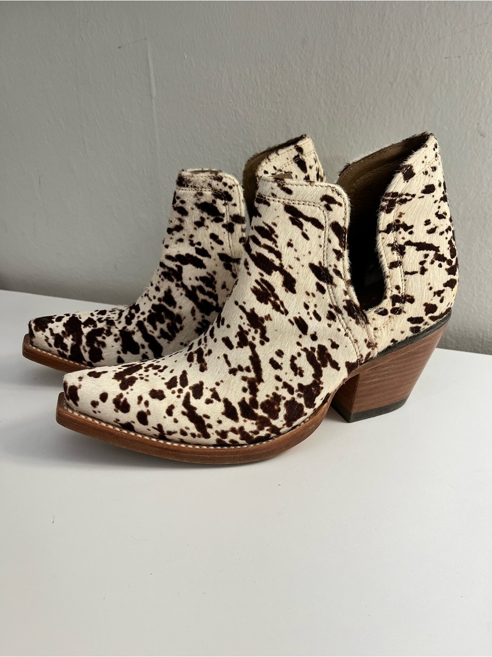 Ariat Dixon Haircalf Western Booties Size 7.5